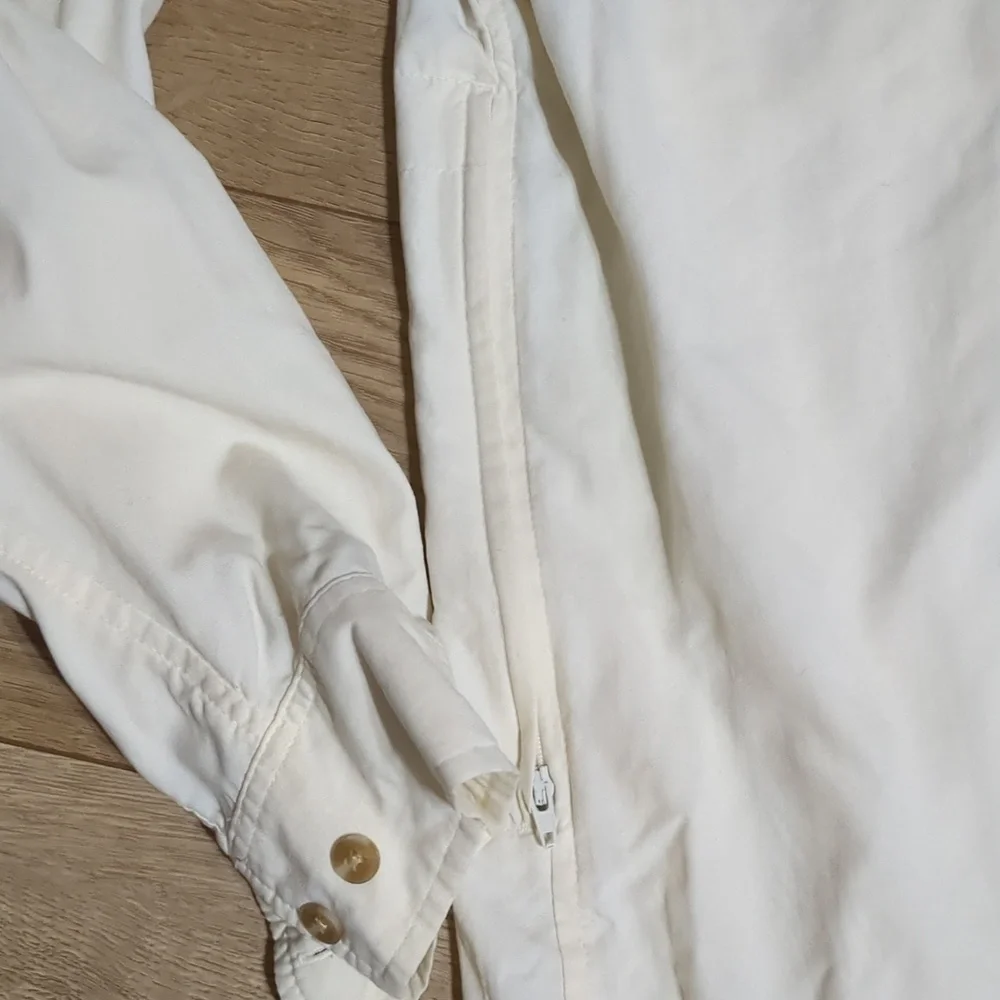 The North Face long sleeve vented hiking camp outdoors men size M